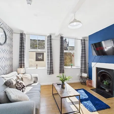 - Sleeps 12 - Contractors Whitehaven