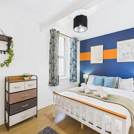 - Sleeps 12 - Contractors Apartman